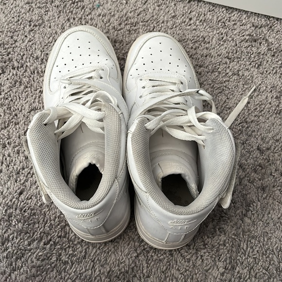 I wore once , price negotiable - Picture 5 of 5